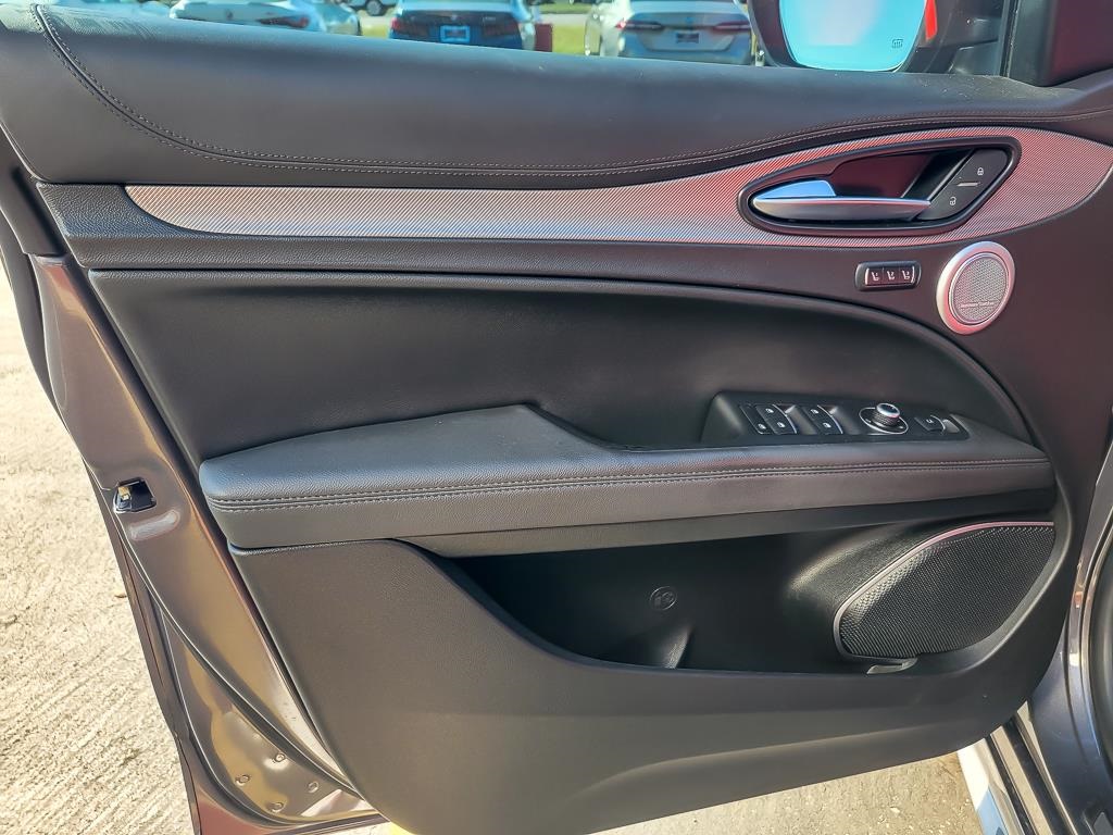 2022 ALFA ROMEO STELVIO - Image 18