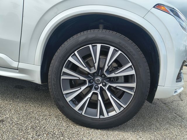 2022 Volvo XC90 T5 Momentum photo 25