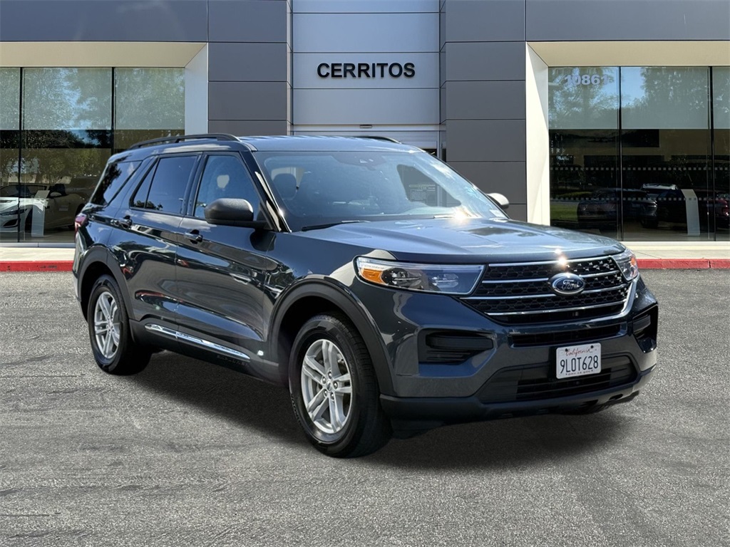 2024 Ford Explorer XLT photo 3