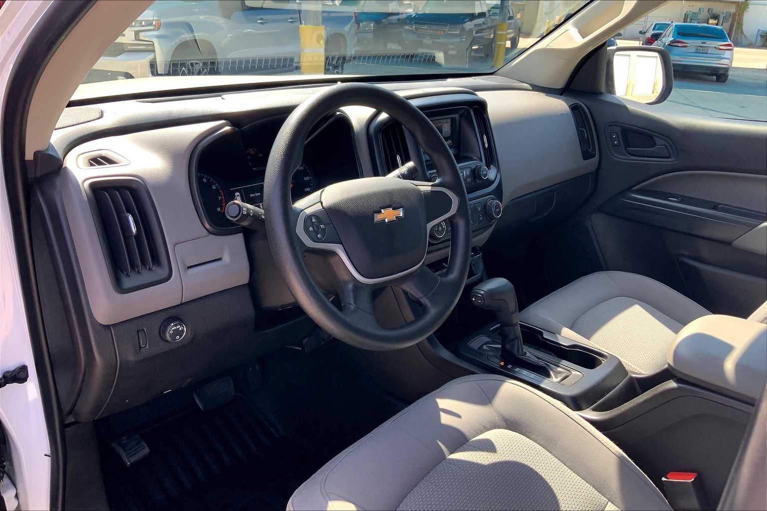 2015 Chevrolet Colorado Base photo 17