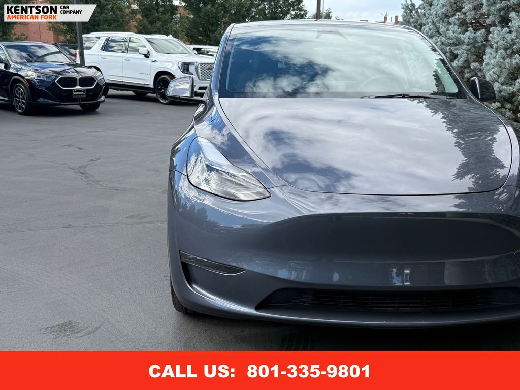 2023 Tesla Model Y Long Range photo 13