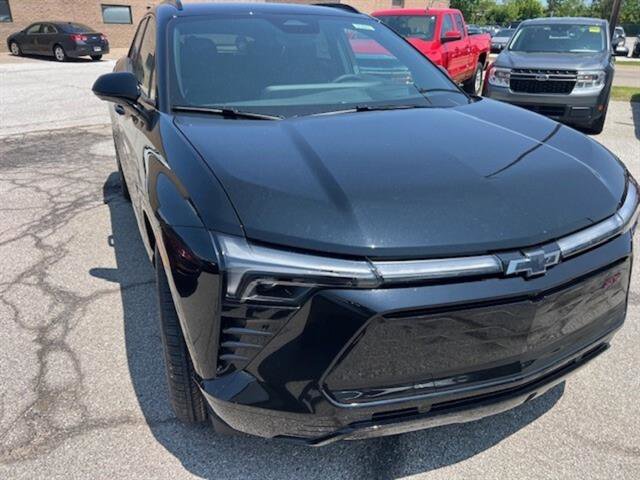 2025 Chevrolet Blazer EV RS photo 3