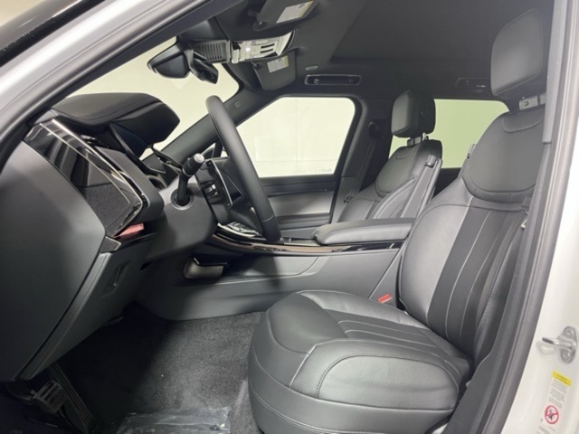 2025 Land Rover Range Rover Sport P360 S photo 12