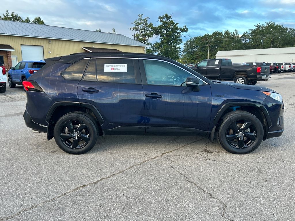 2020 Toyota RAV4 Hybrid XSE photo 2