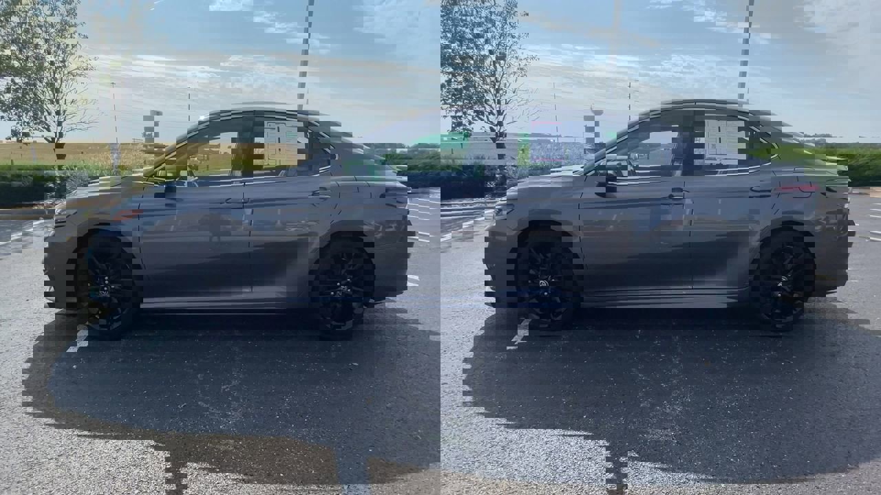 2023 Toyota Camry XSE photo 5