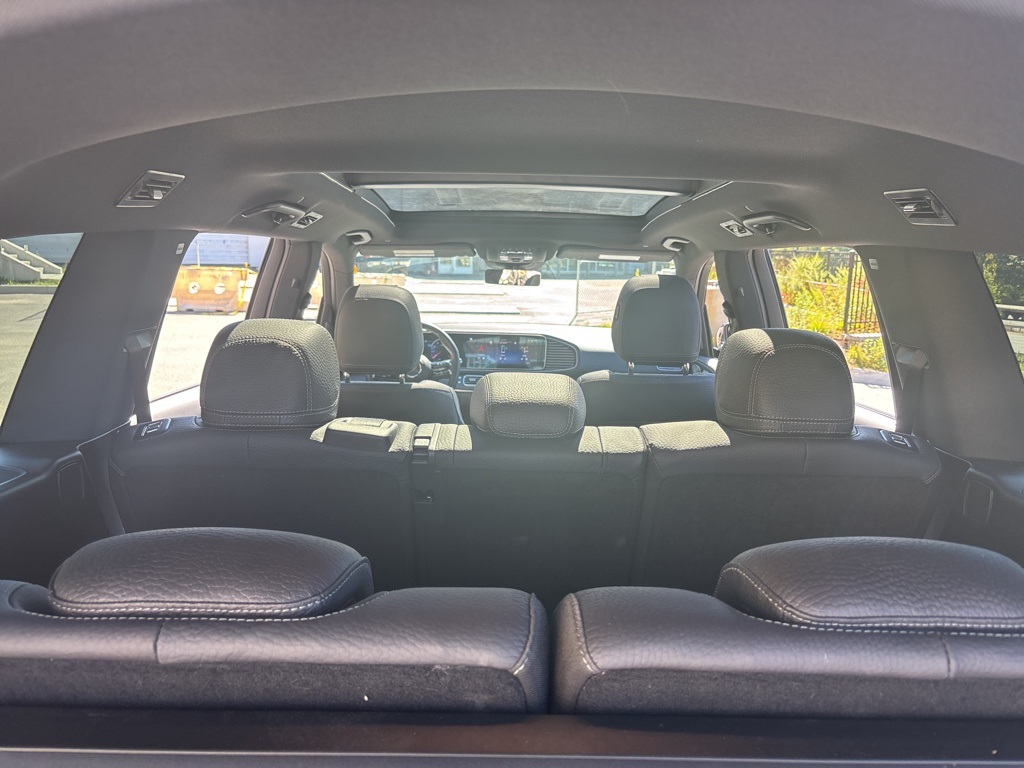 2025 Mercedes Benz GLS 450 4MATIC photo 10