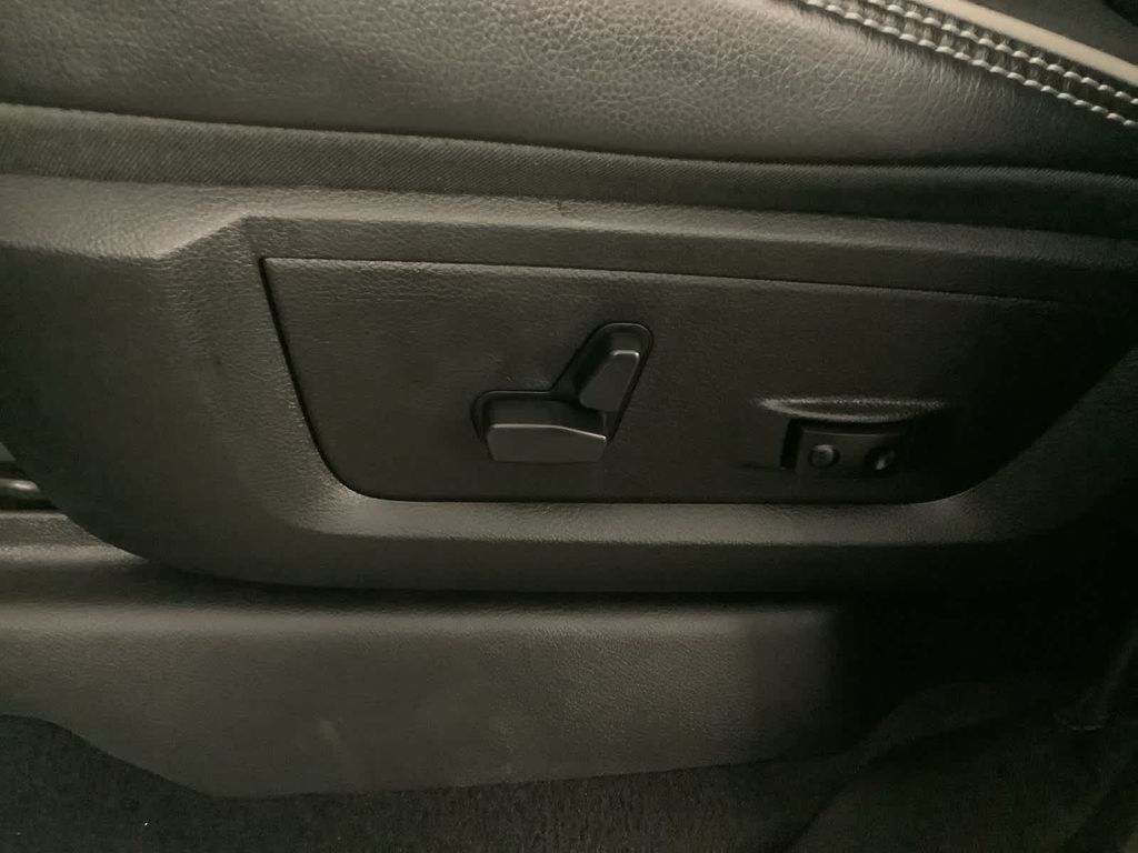 2024 Ram 2500 Laramie photo 26