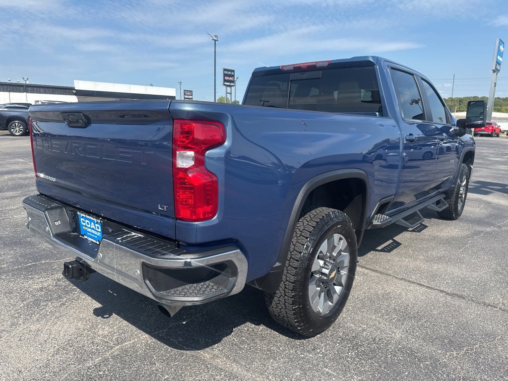 2025 Chevrolet Silverado 2500HD LT photo 3