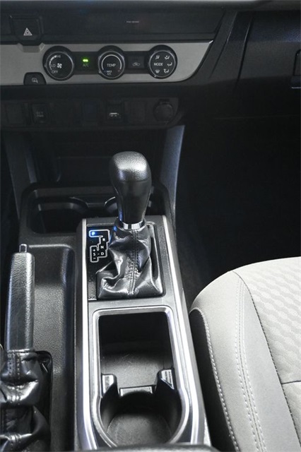 2022 Toyota Tacoma SR5 Double Cab photo 11