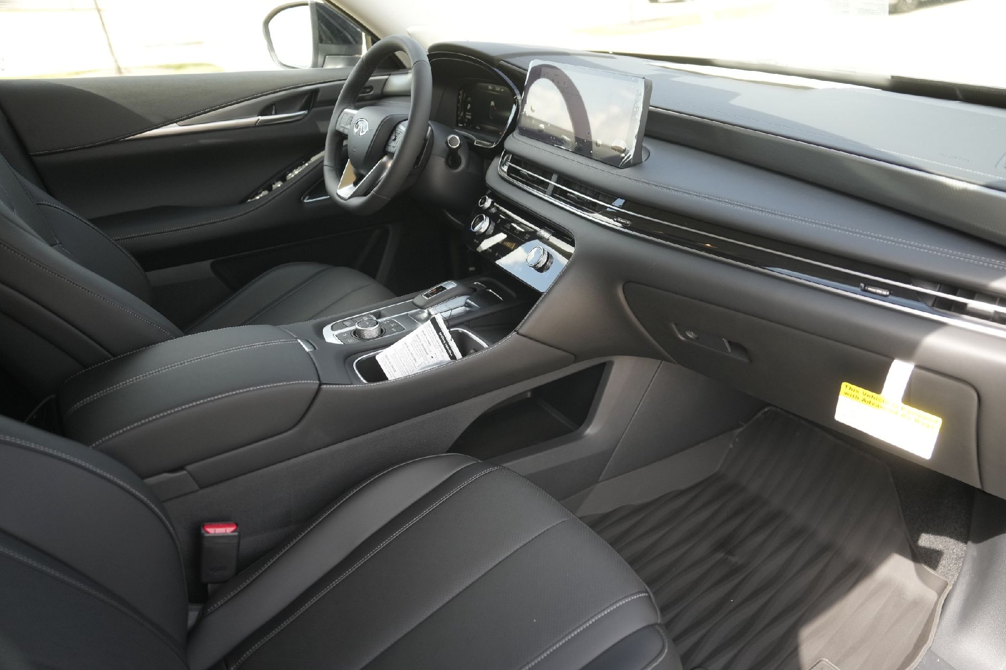 2026 Infiniti QX60 Luxe photo 12