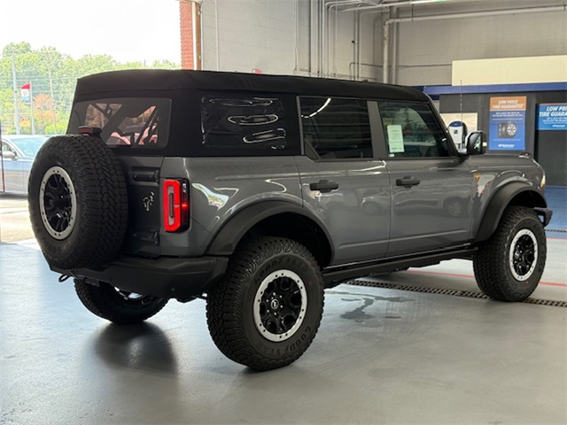 2025 Ford Bronco Badlands photo 4