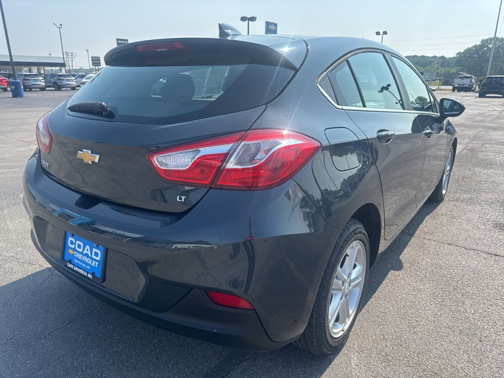 2018 Chevrolet Cruze LT photo 3