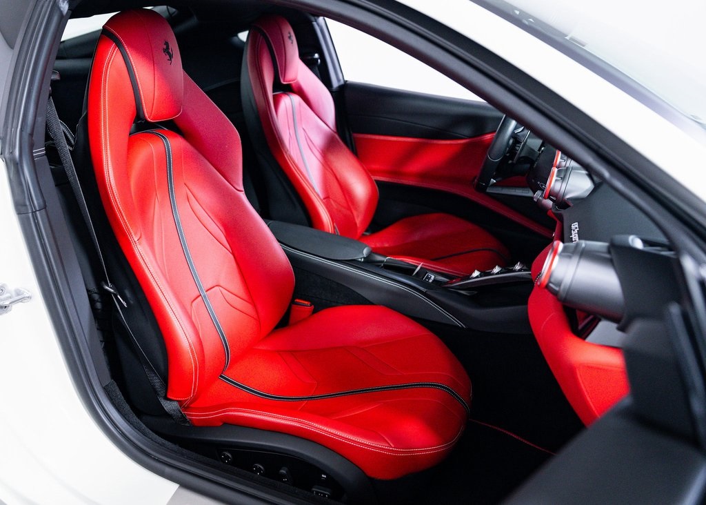 Certified Used 2018 Bianco Avus Ferrari Base image 19