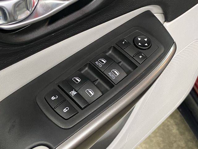 2021 Jeep Cherokee Latitude Lux photo 25
