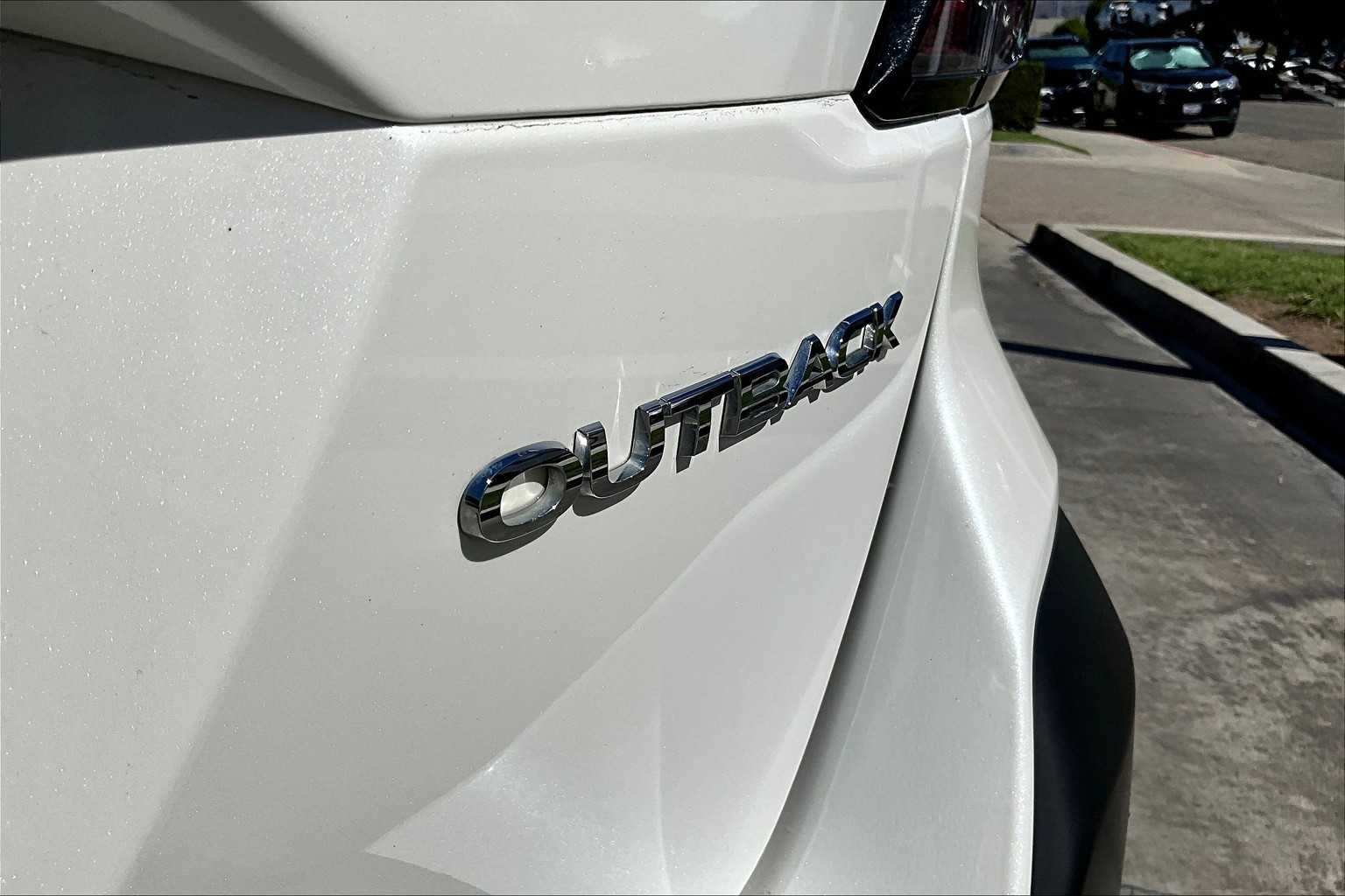 2021 Subaru Outback Limited photo 9