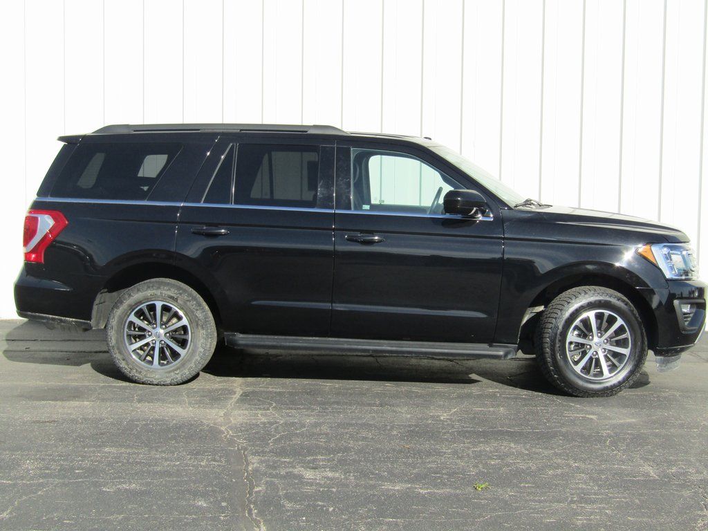 Used 2019 Ford Expedition XLT with VIN 1FMJU1JT6KEA72166 for sale in Kansas City