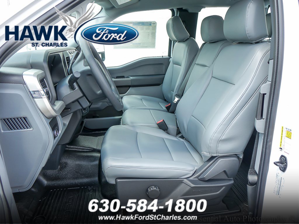 2023 Ford F-350 XL photo 4