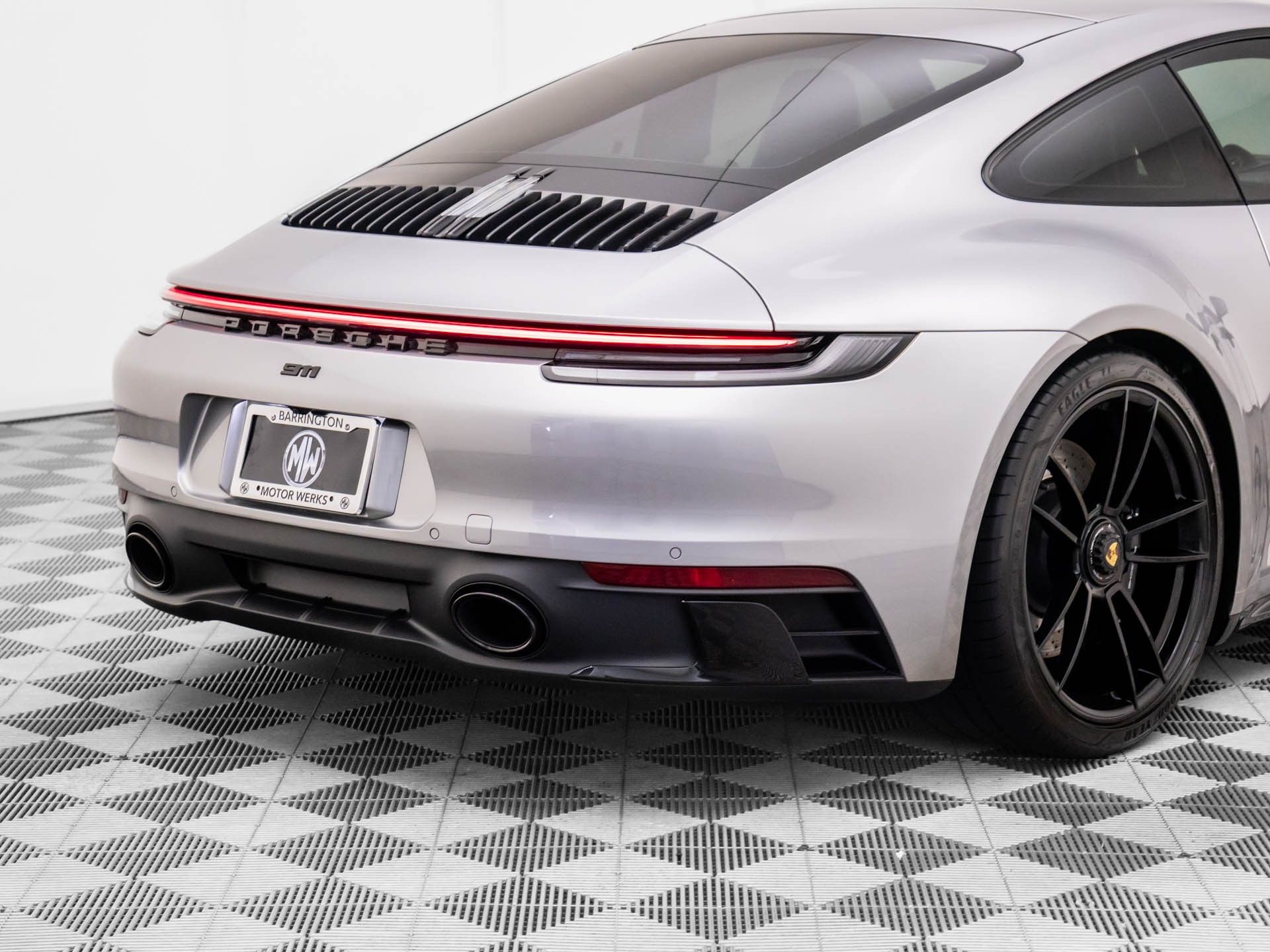 2024 Porsche 911 GTS photo 33