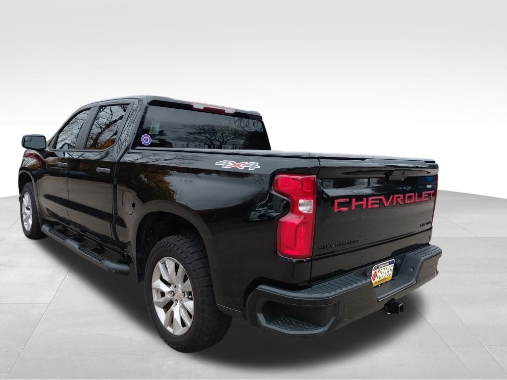 2021 Chevrolet Silverado 1500 Custom photo 2