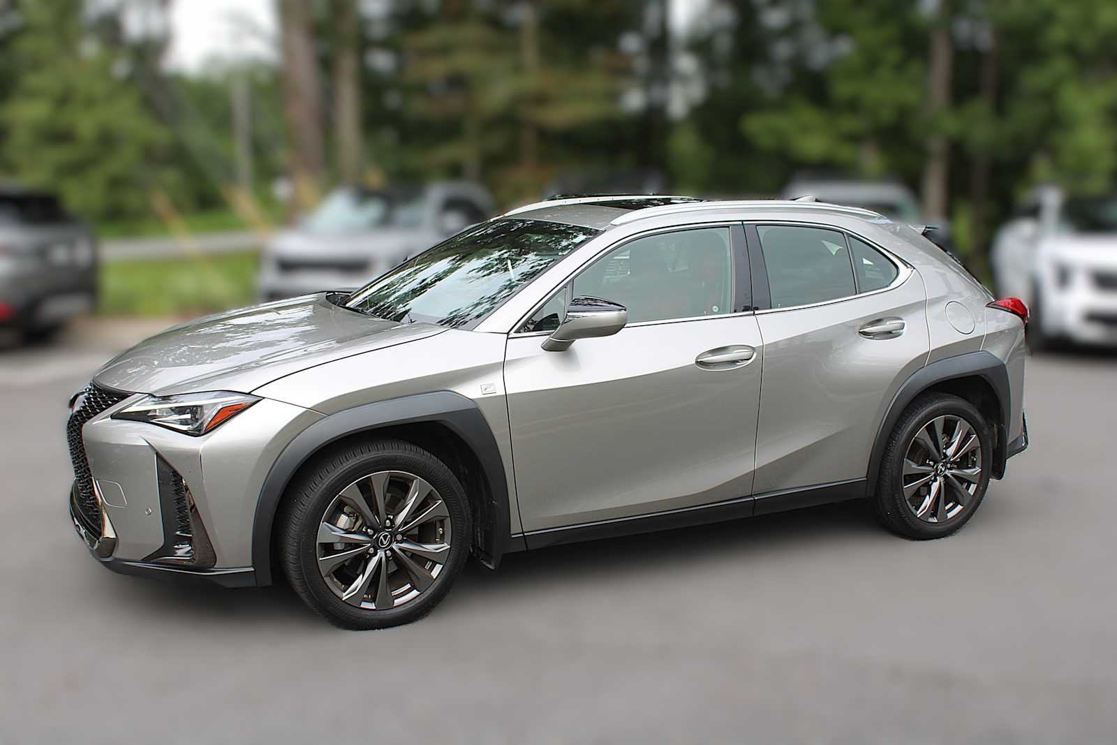2019 Lexus UX 200 F SPORT photo 3