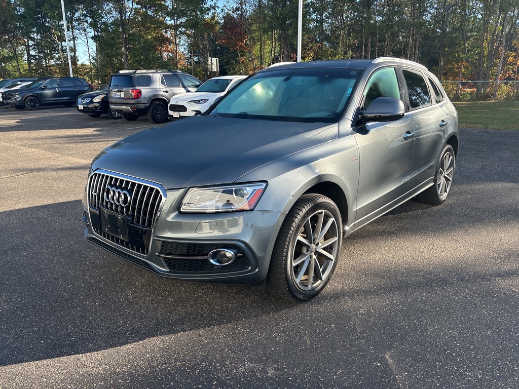 Used 2016 Audi Q5 Premium Plus with VIN WA1D7AFP8GA055544 for sale in Stevens Point, WI