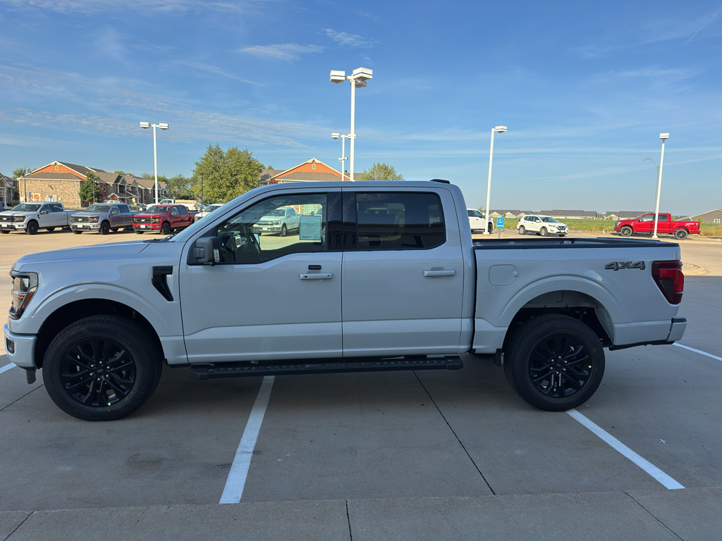 2025 Ford F-150 XLT photo 4