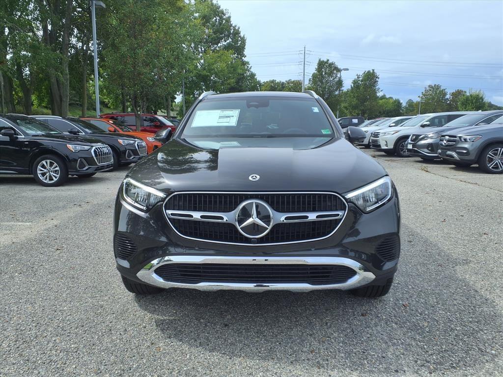 2026 Mercedes Benz GLC 300 4MATIC photo 2