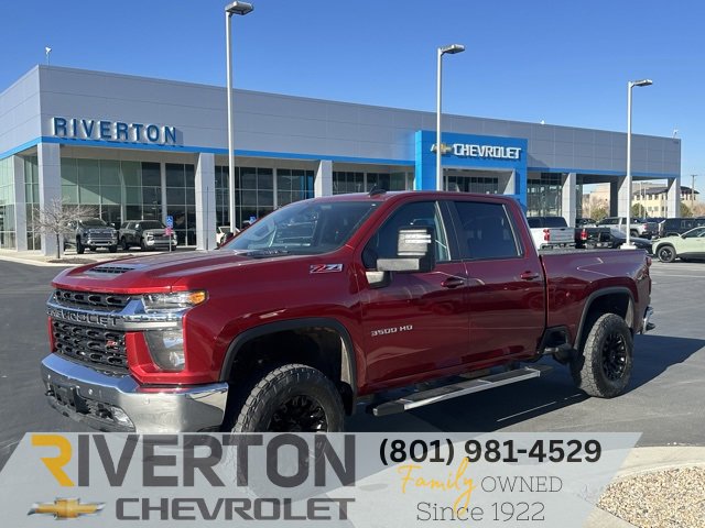 2023 Chevrolet Silverado 3500HD LT's photo