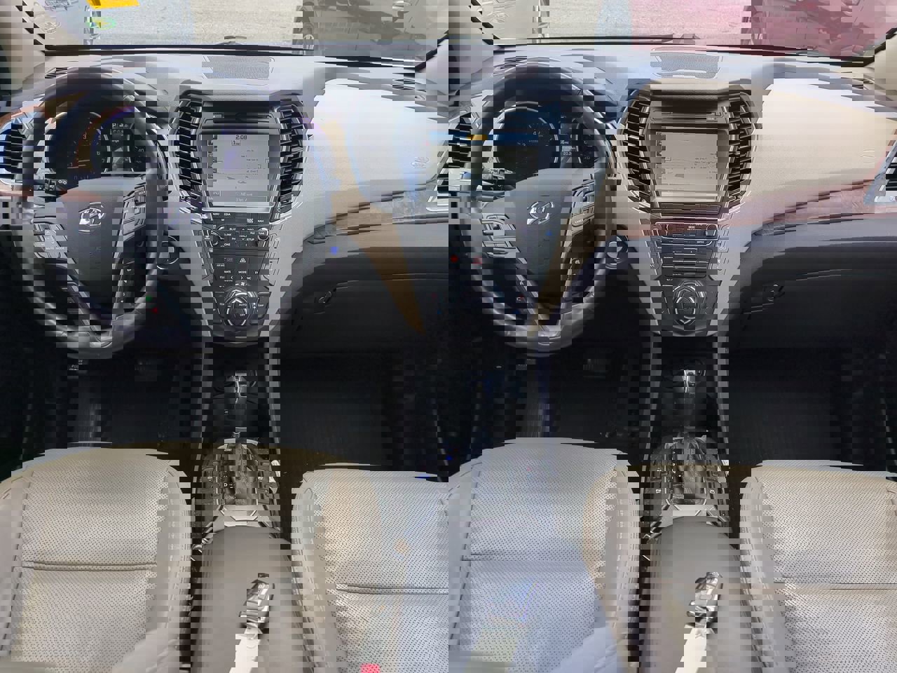 2017 Hyundai Santa Fe SE Ultimate photo 12