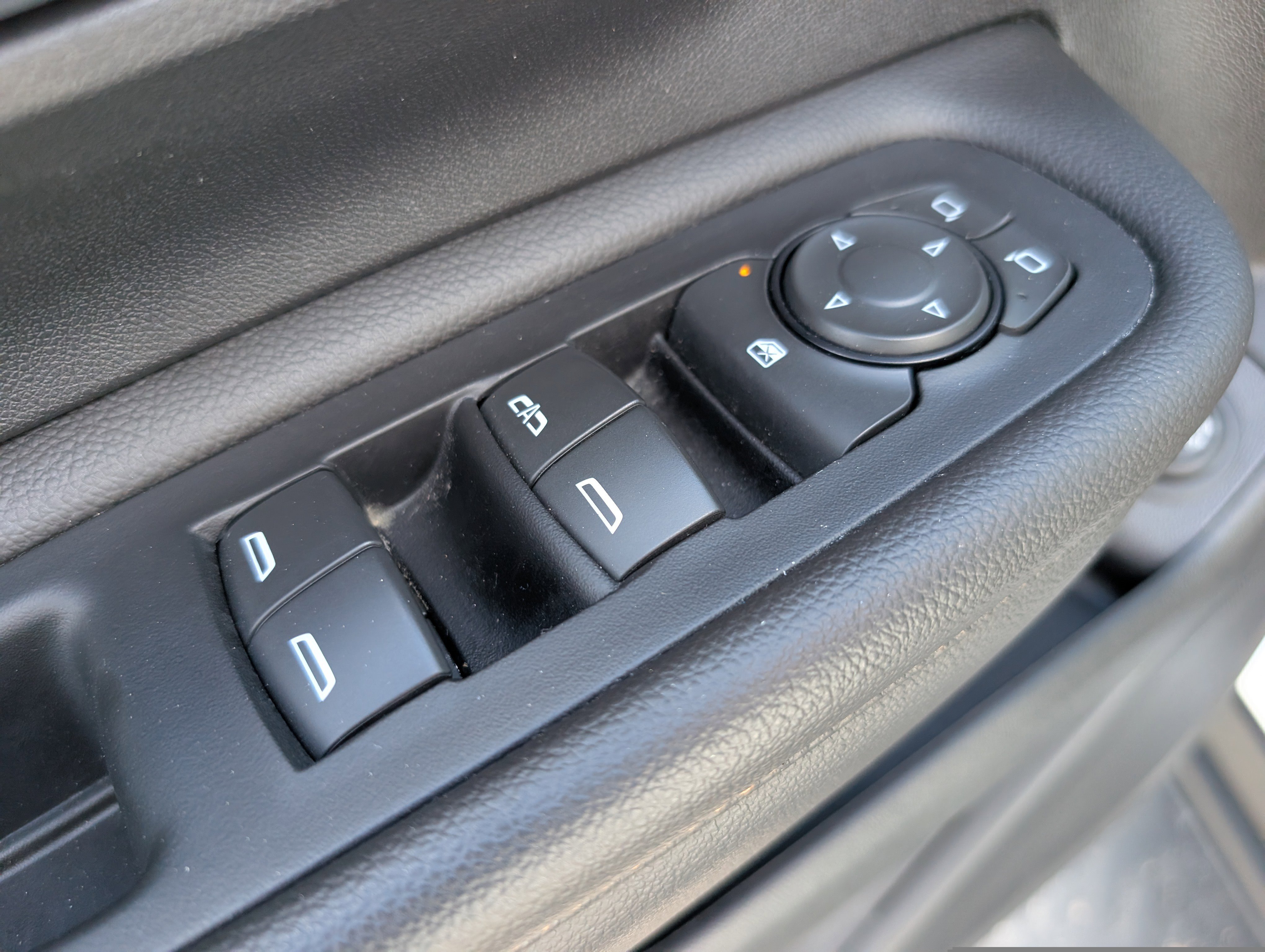 Used 2023 Summit White GMC AT4 image 13