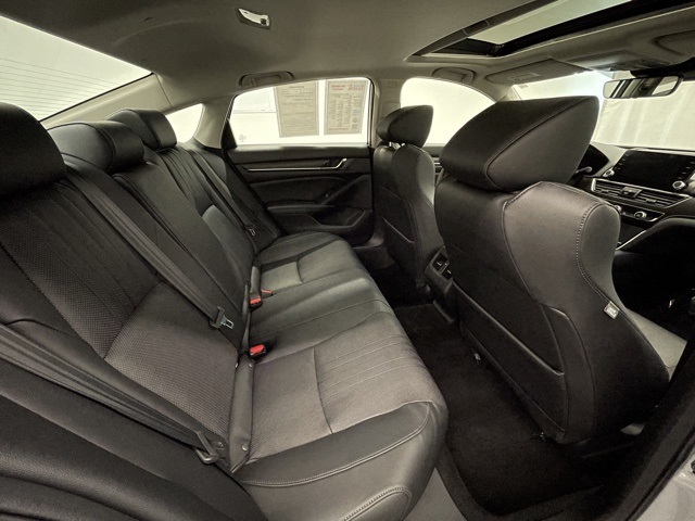2019 Honda Accord Hybrid Touring photo 5