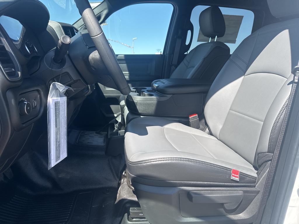 2025 Ram 5500 Tradesman photo 11