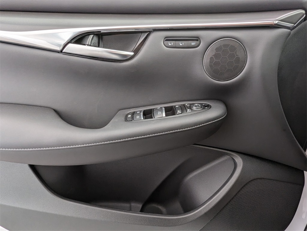 2025 Infiniti QX50 Luxe AWD photo 15