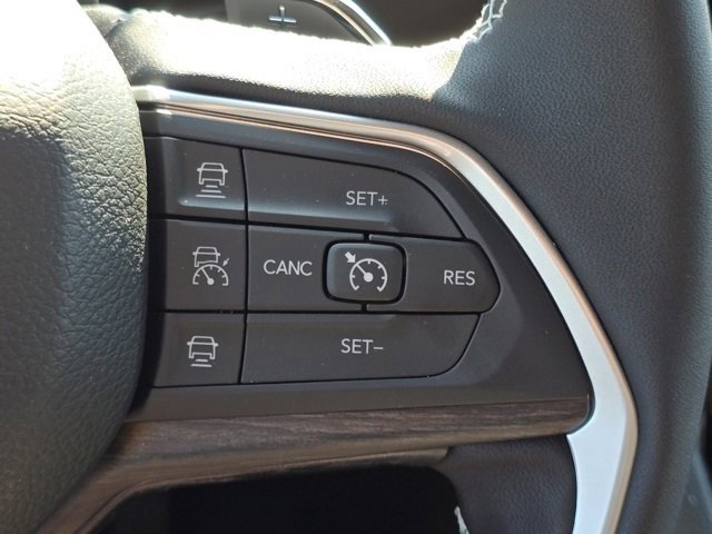 2025 Jeep Grand Cherokee Limited photo 14