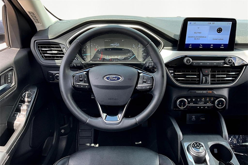 2022 Ford Escape SEL photo 5