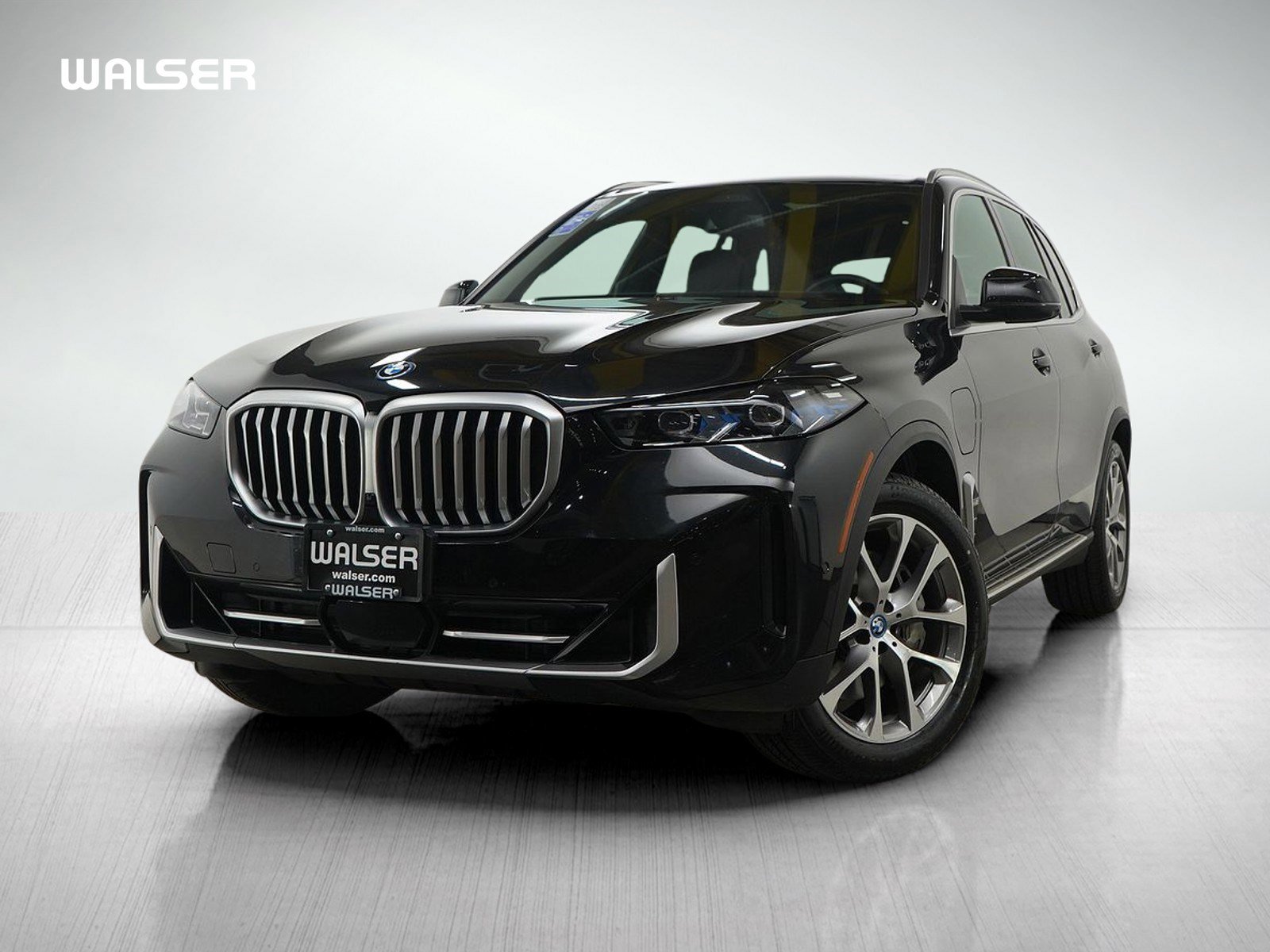 2024 BMW X5 50e's photo