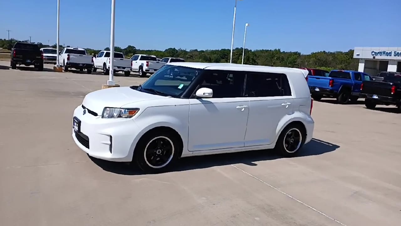 2011 Scion xB photo 4