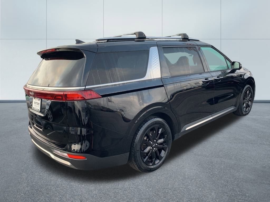 2023 Kia Carnival SX photo 3