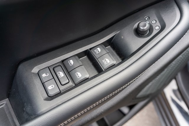 2023 Jeep Grand Cherokee Altitude photo 13