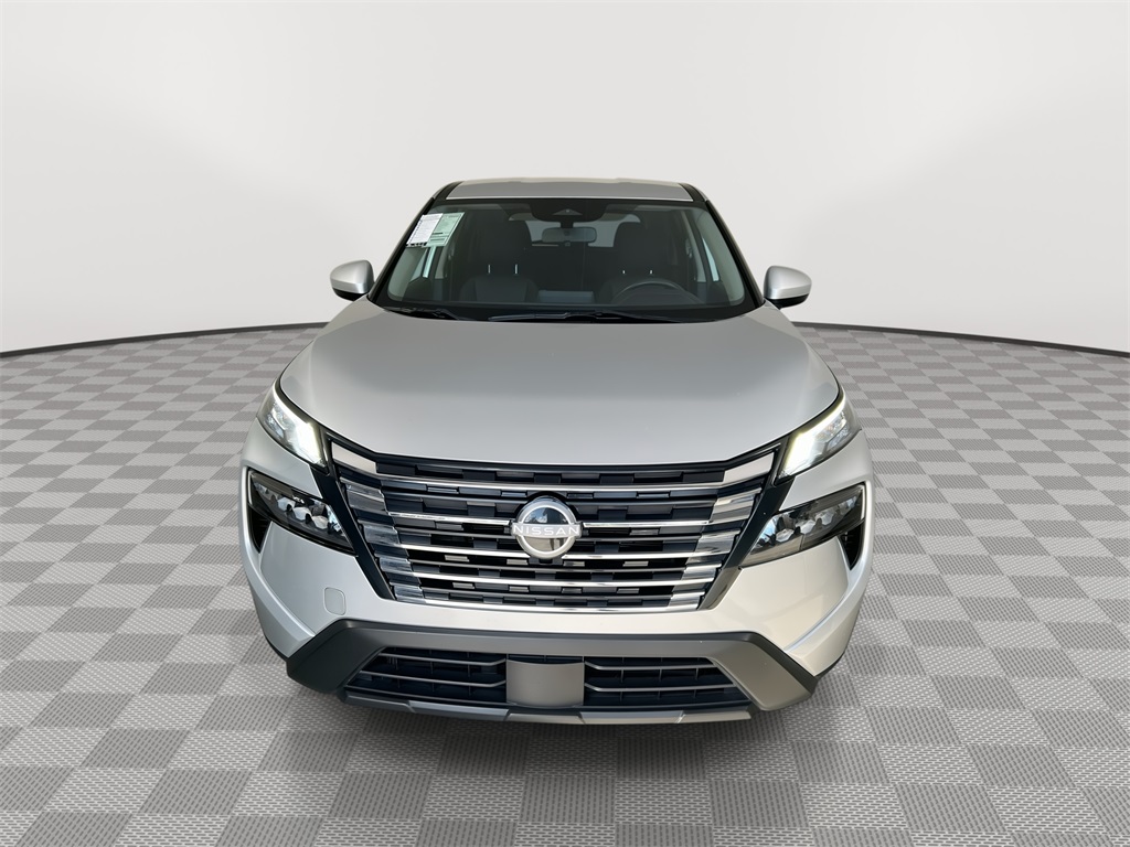 2024 Nissan Rogue SV photo 3