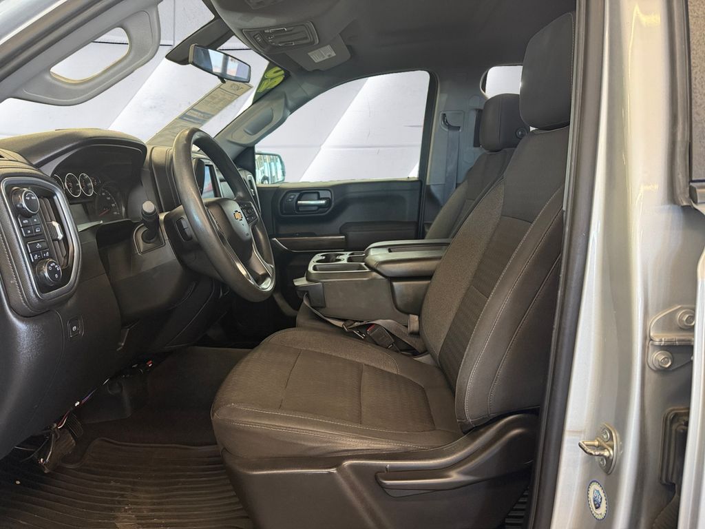 2020 Chevrolet Silverado 1500 LT photo 7