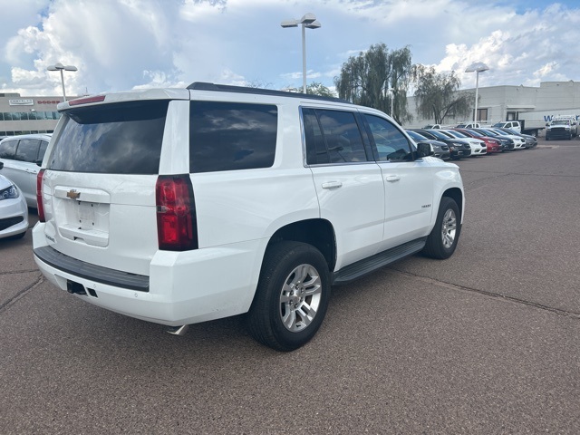 2017 Chevrolet Tahoe LS photo 4