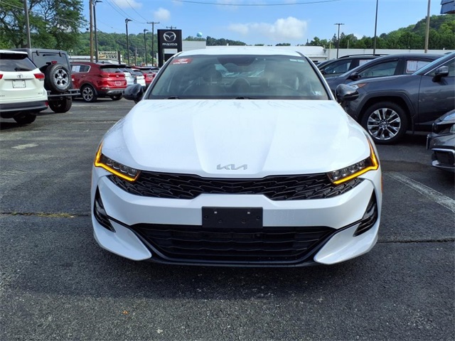 2022 Kia K5 GT-Line photo 2