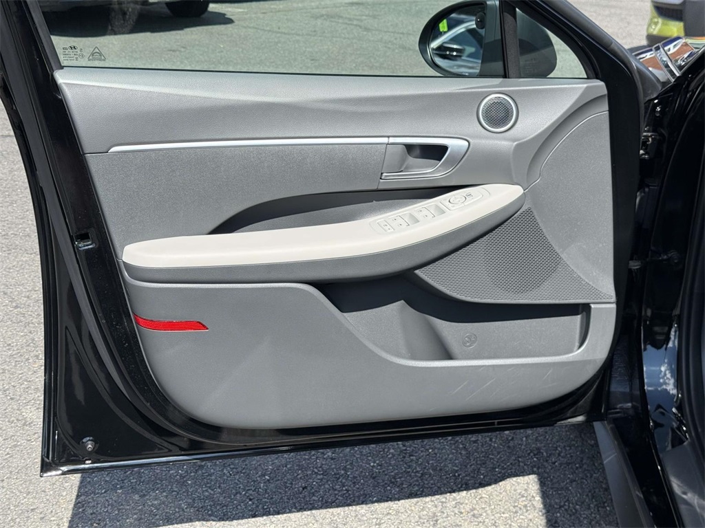 2023 Hyundai Sonata SE photo 26