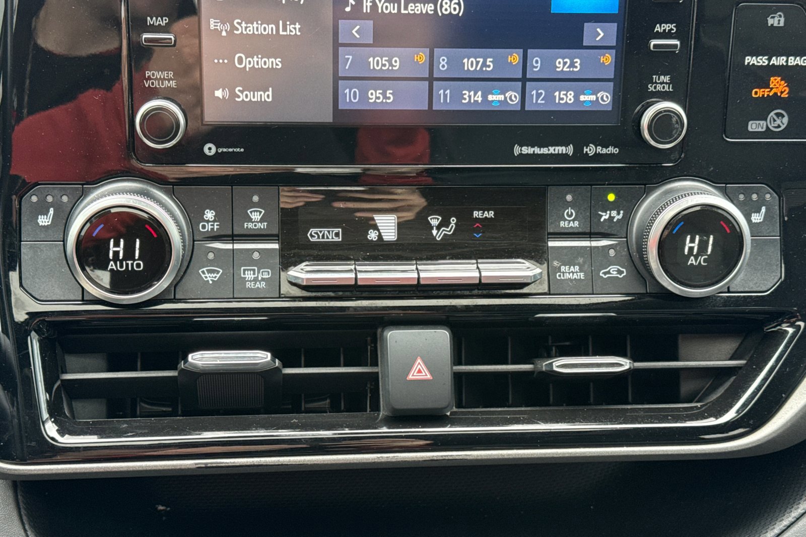 2020 Toyota Highlander XLE photo 15