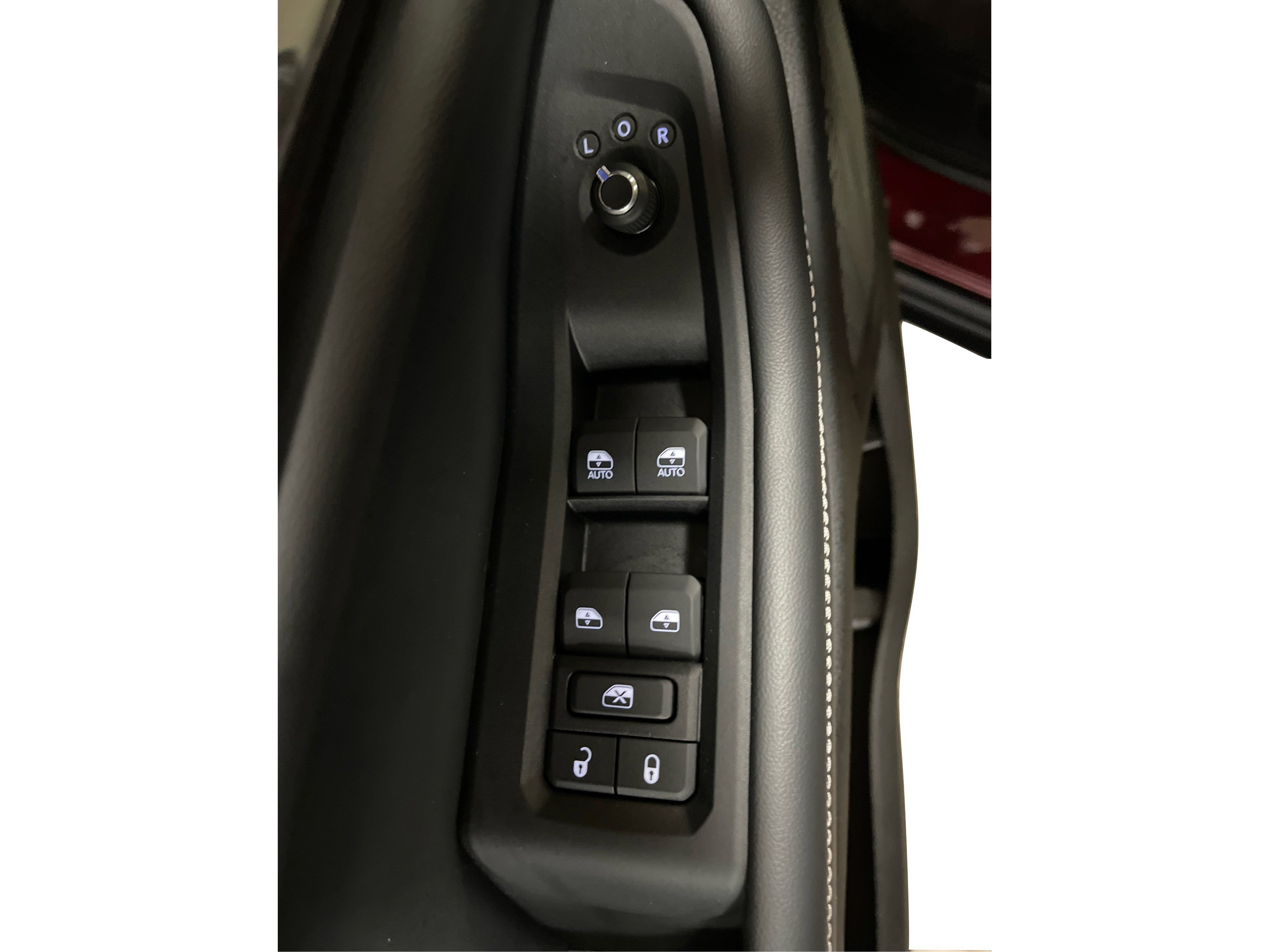 2023 Jeep Cherokee Laredo photo 18