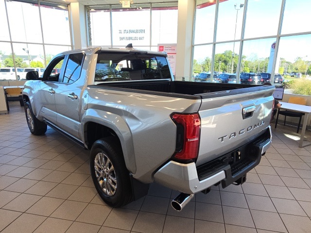 2025 Toyota Tacoma Limited photo 6