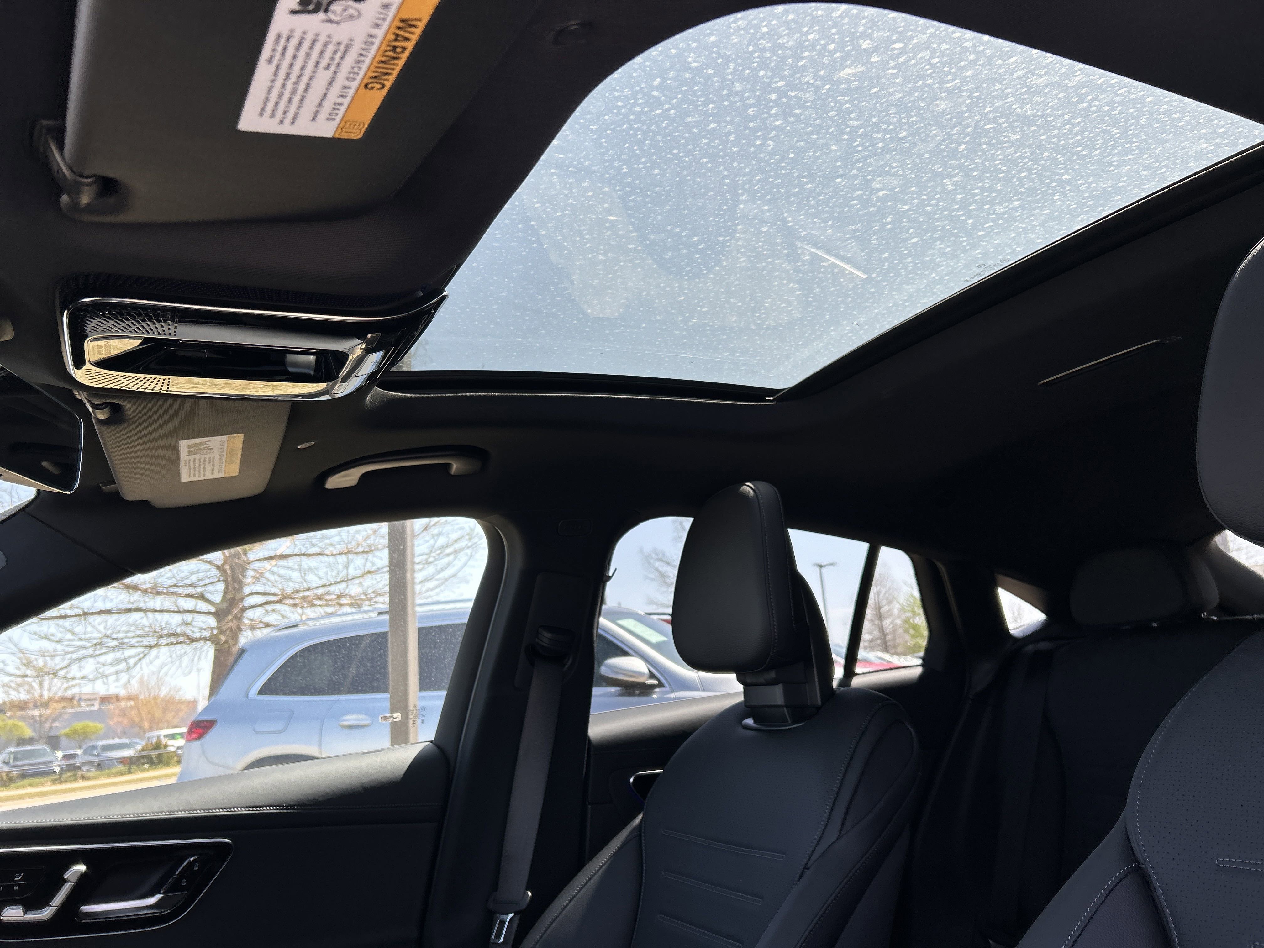 2025 Mercedes Benz GLC 300 4MATIC photo 4