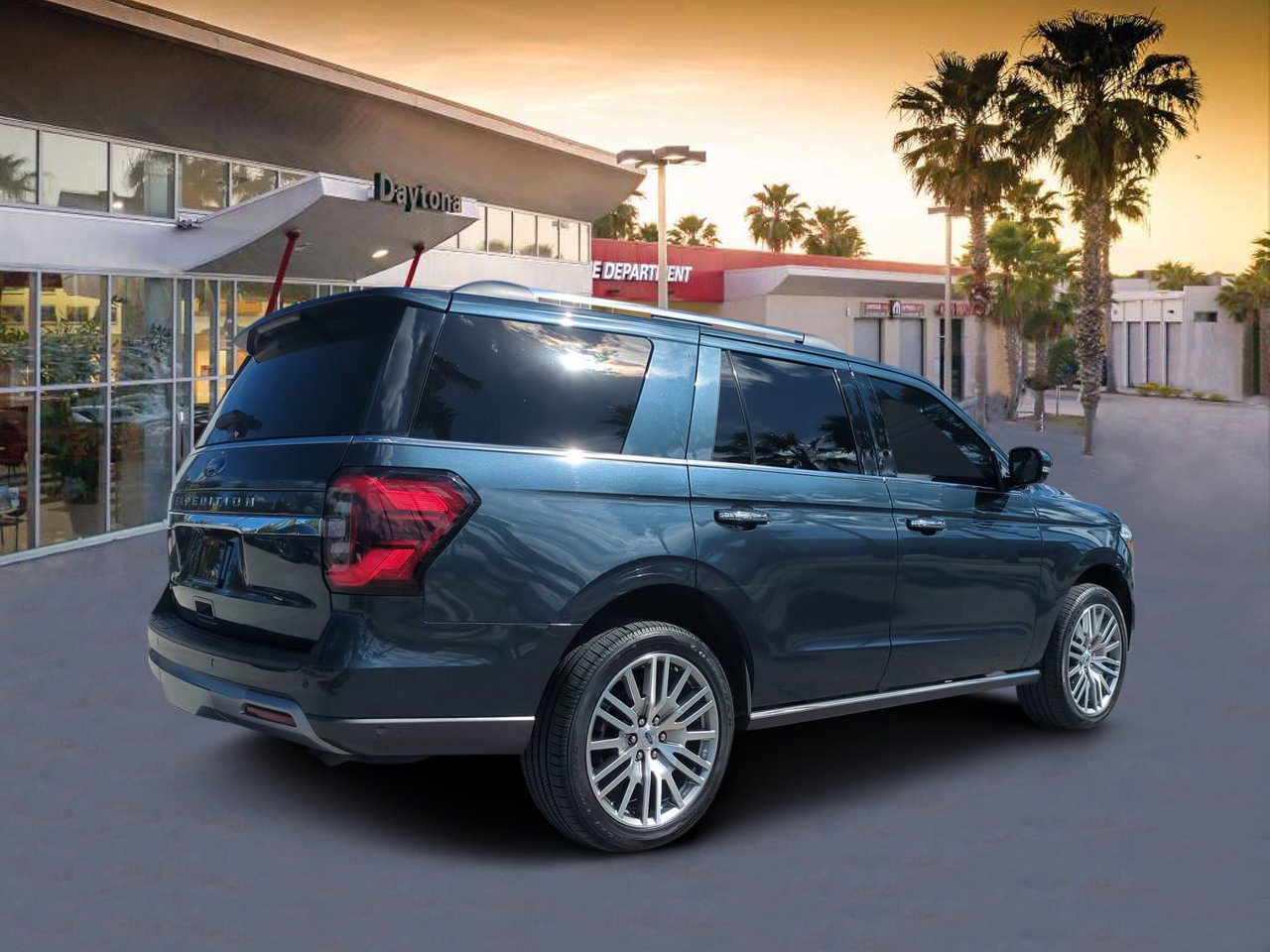 2022 Ford Expedition Limited photo 2