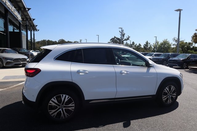 2025 Mercedes Benz GLA 250 photo 3